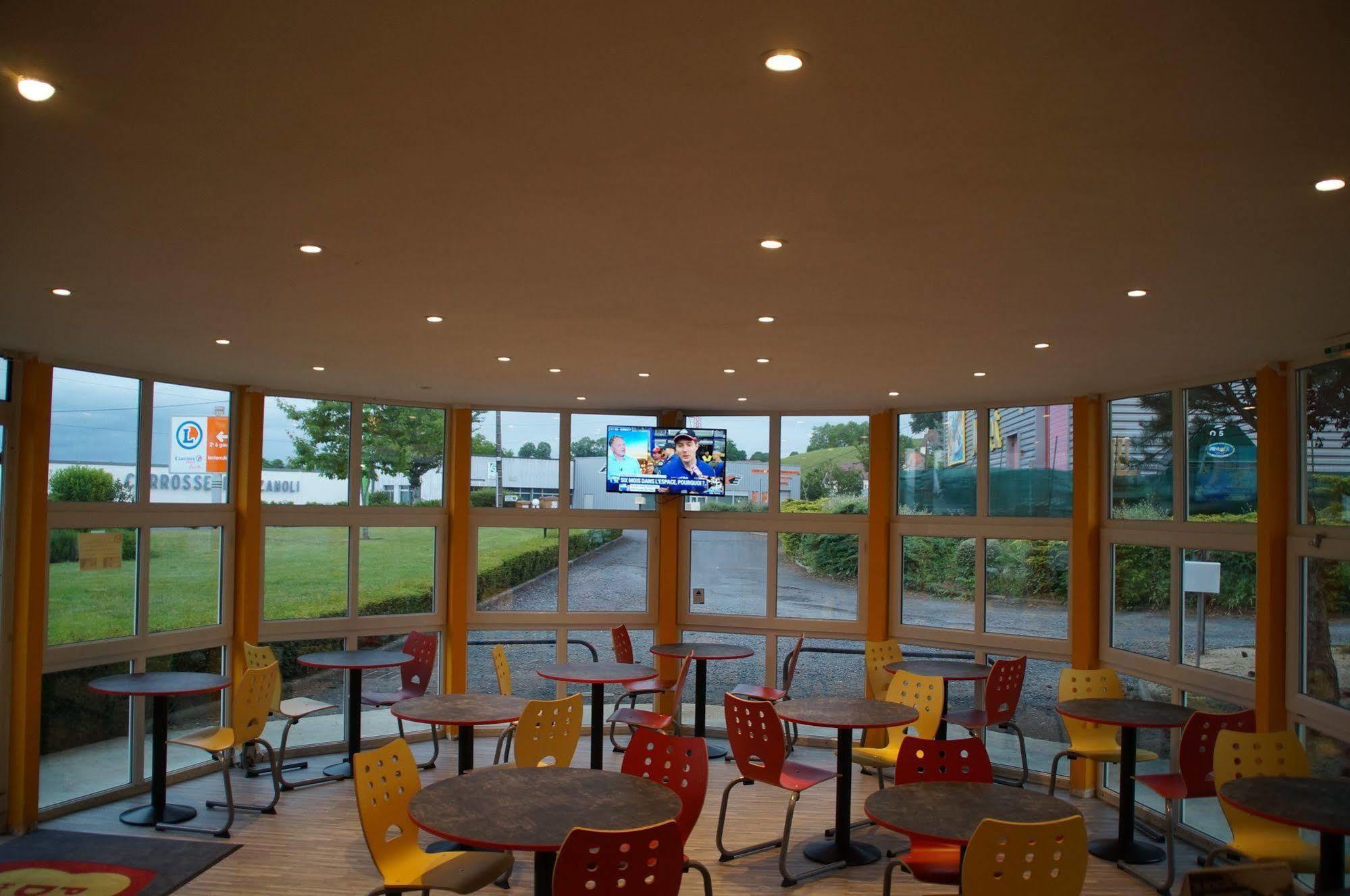 The Originals Access Aeroport, Hotel Aurillac Ngoại thất bức ảnh