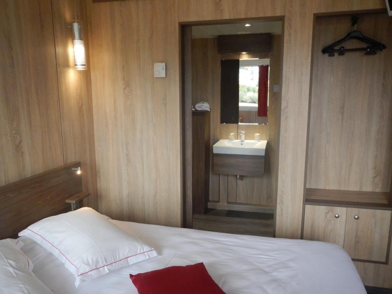 The Originals Access Aeroport, Hotel Aurillac Ngoại thất bức ảnh